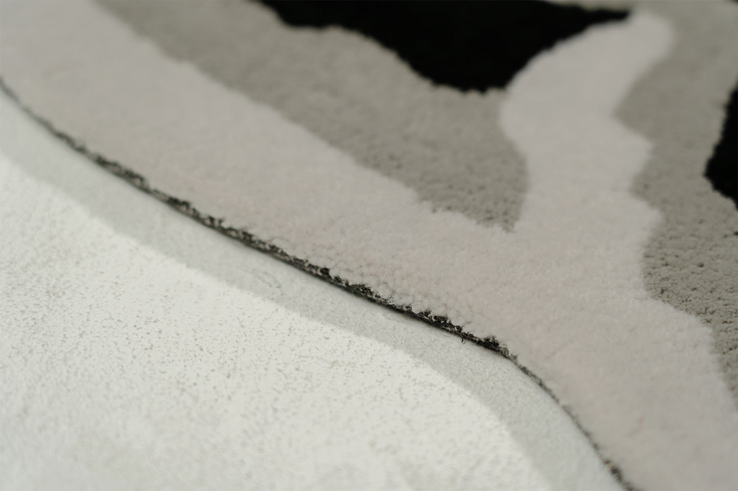 Hand made Tufted rug By THETA - Prayers