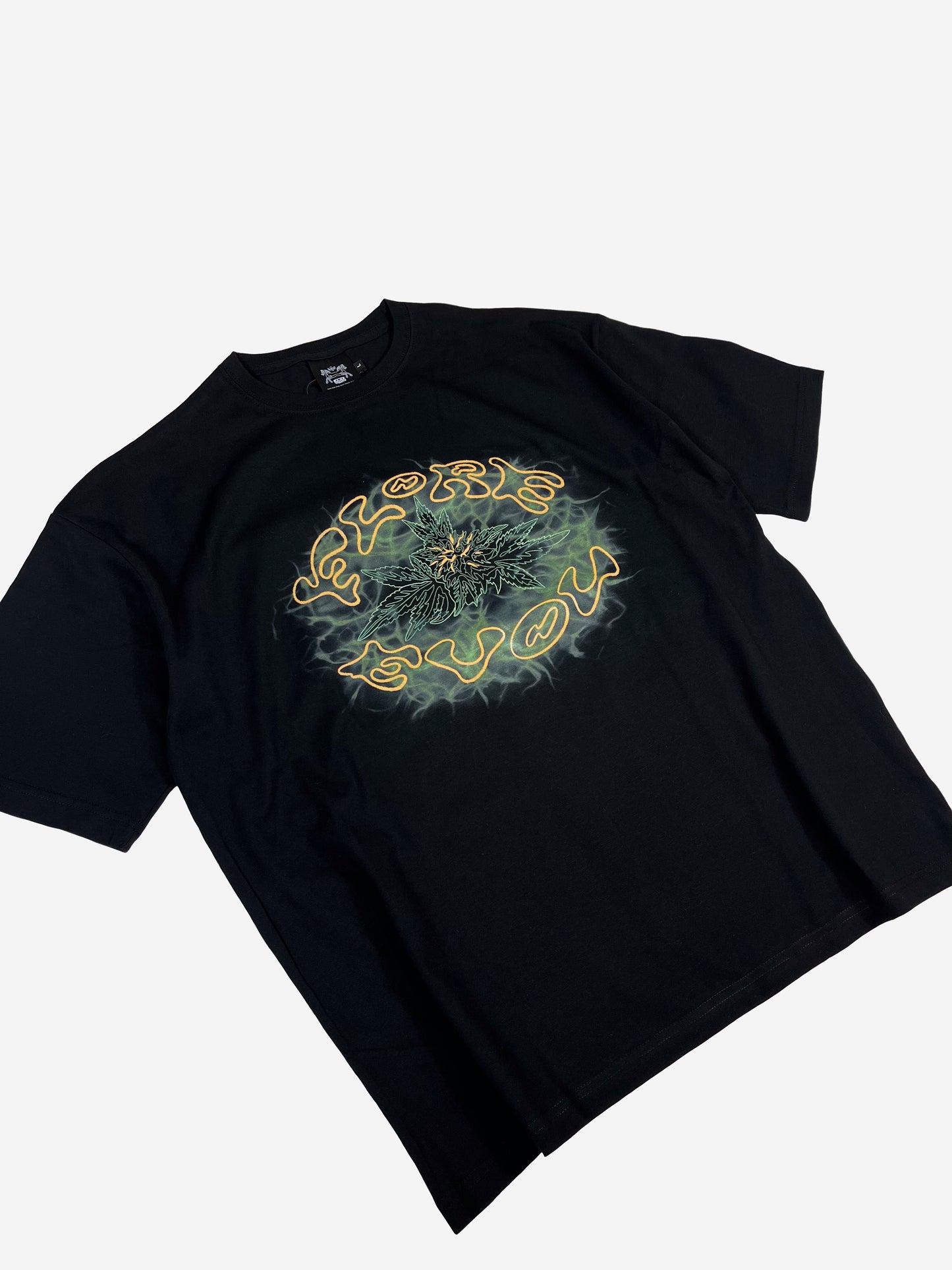 "Flower love" 5.6oz comfort T-shirts By THETA (Black)
