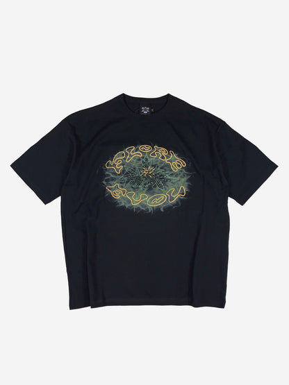 "Flower love" 5.6oz comfort T-shirts By THETA (Black)