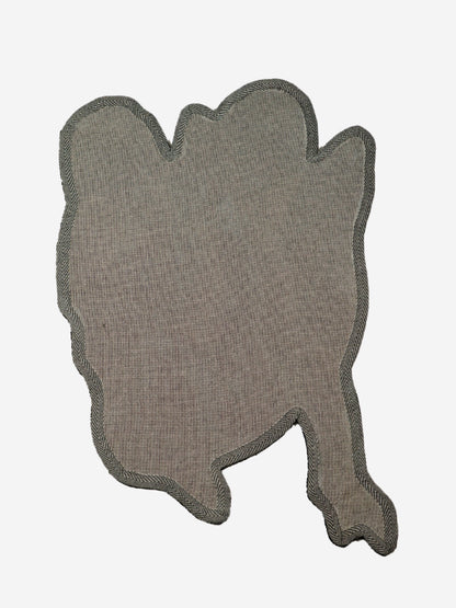 Hand made Tufted rug By THETA - Prayers